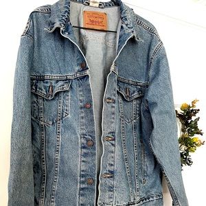 Levis 90s cotton blend vintage relaxed fit trucker jacket (size: Large)